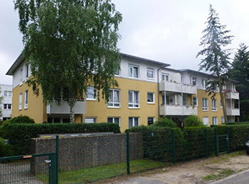 Mehrfamilien­haus